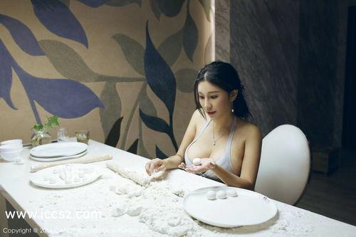 女同啪啪动态表情包,趣味横生的同性恋爱情瞬间